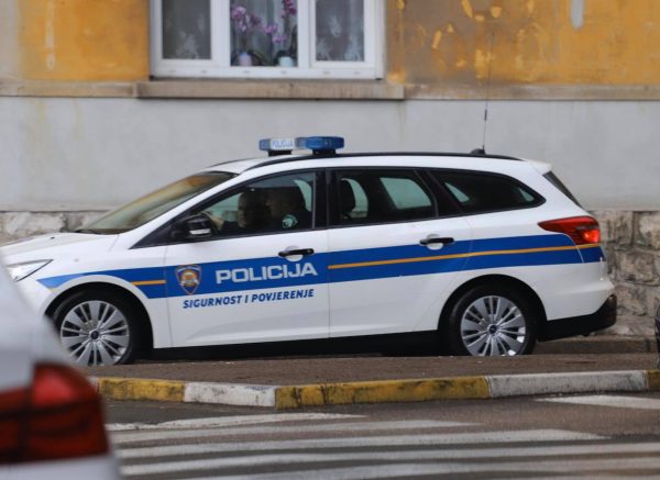 policija auto sigurnost