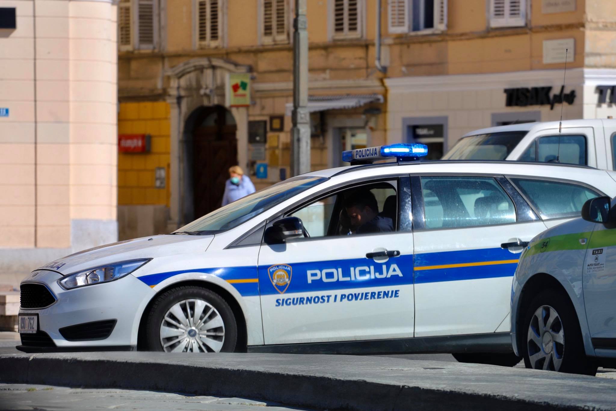 policija rijeka korona22