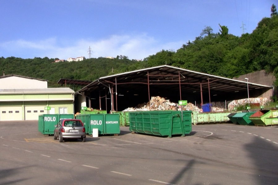 Obilazak-reciklažnog-dvorišta-Mihačeva-draga-5-899×600 Obilazak-reciklažnog-dvorišta-Mihačeva-draga-5-899×600