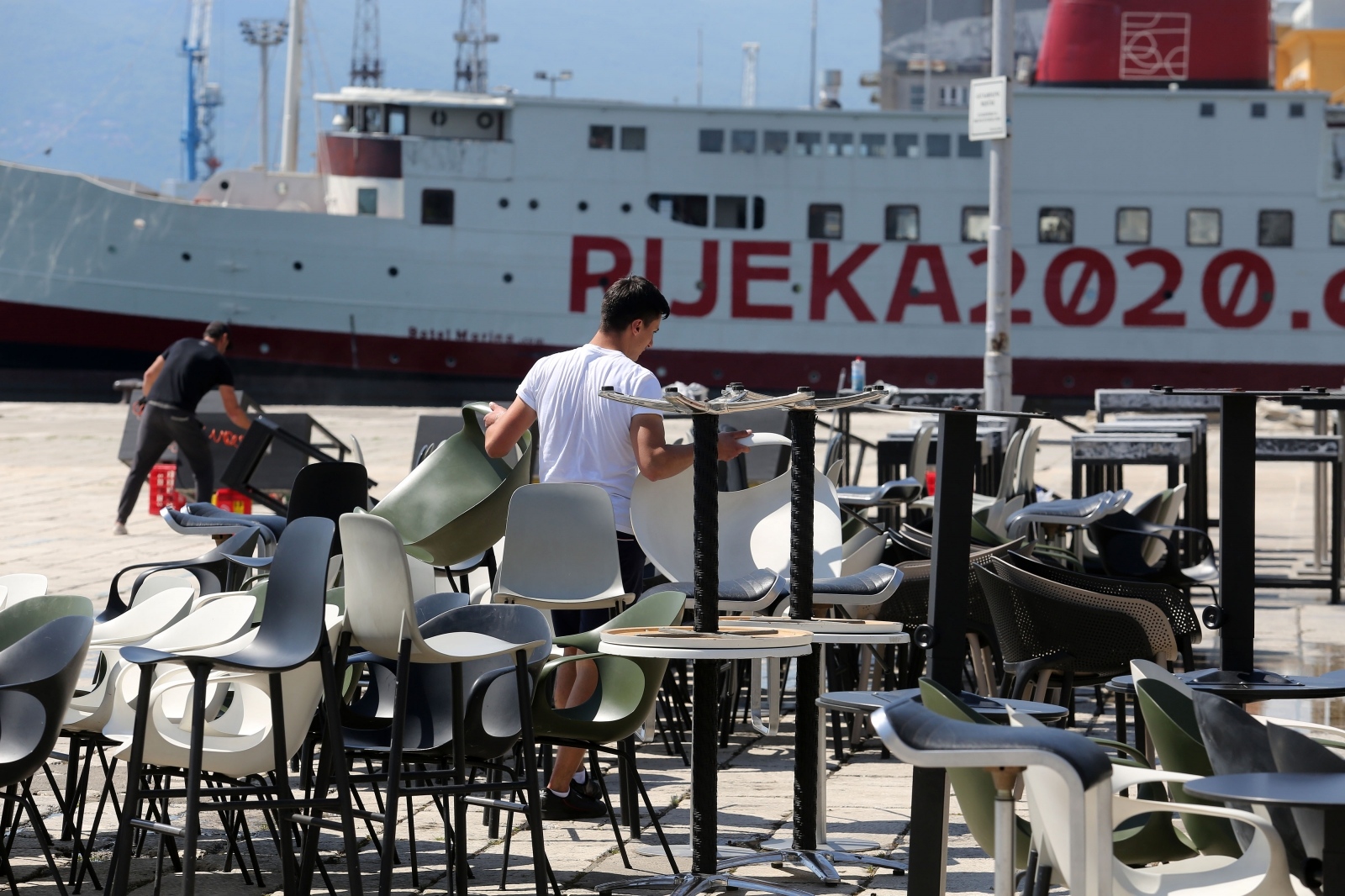 Rijeka: Priprema za otvorenje Karoline, najvećeg kafića u gradu