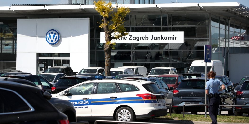 Zagreb: Policija deaktivirala bombu na automobilu Zagreb: Policija deaktivirala bombu na automobilu