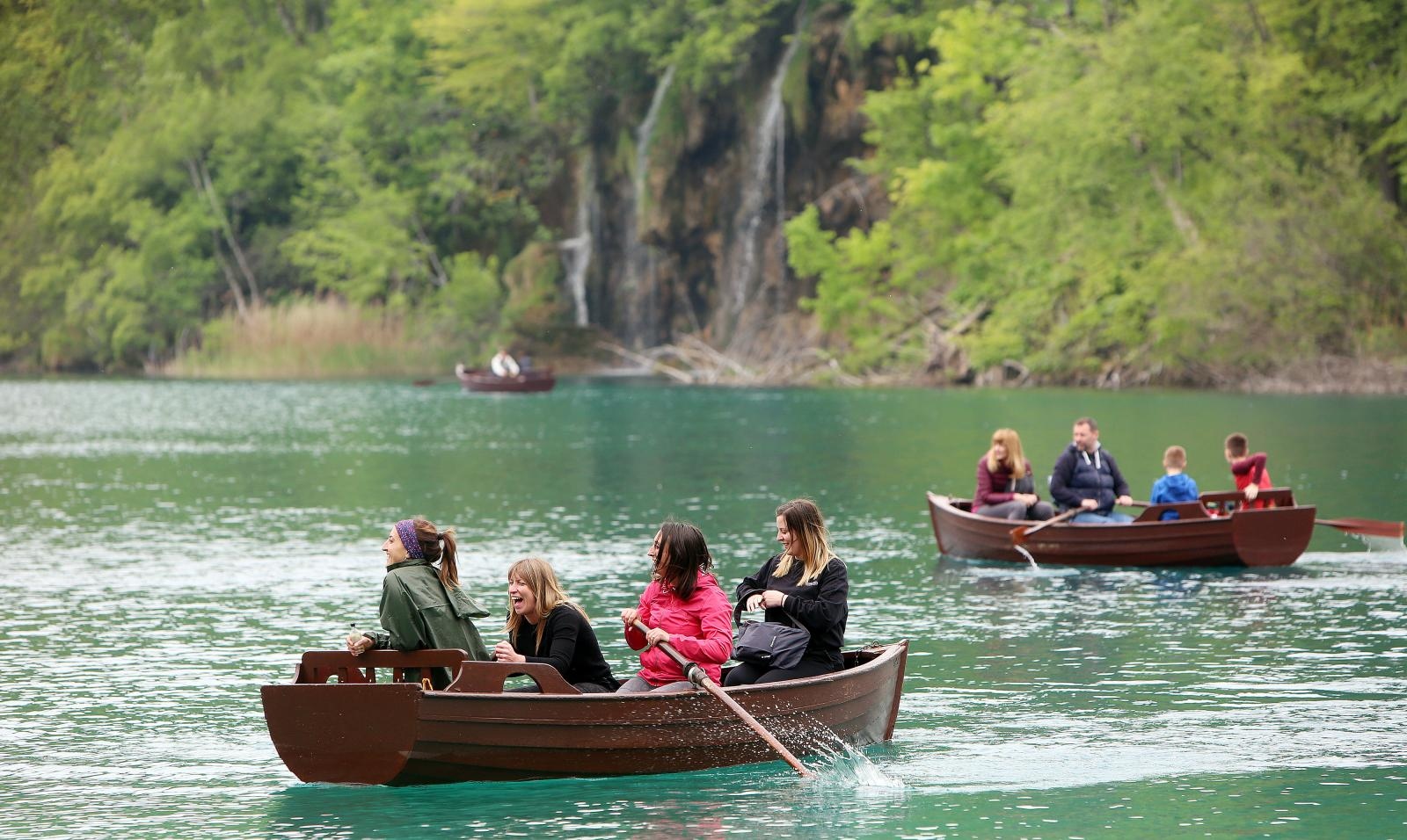 Niske cijene privukle brojne domaće turiste u Nacionalni park Plitvička jezera