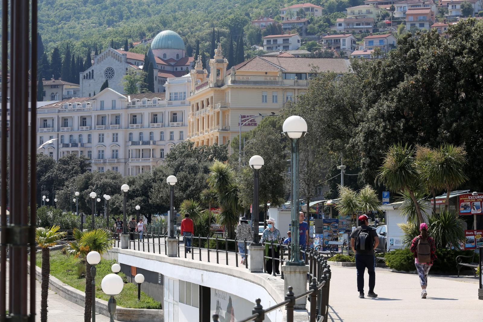 Civilna zaštite upozorava građane na zabranu zadržavanja na plaži Civilna zaštite upozorava građane na zabranu zadržavanja na plaži