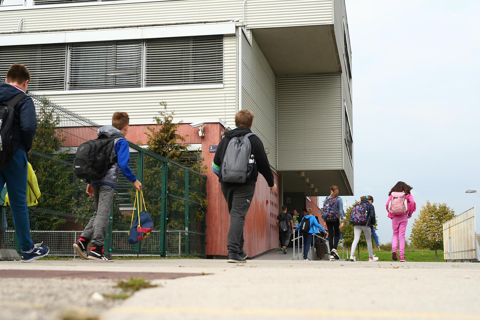 26.09.2017., Zagreb – Osnovna skola Jelkovec. Photo: Zeljko Lukunic/PIXSELL 26.09.2017., Zagreb – Osnovna skola Jelkovec. Photo: Zeljko Lukunic/PIXSELL