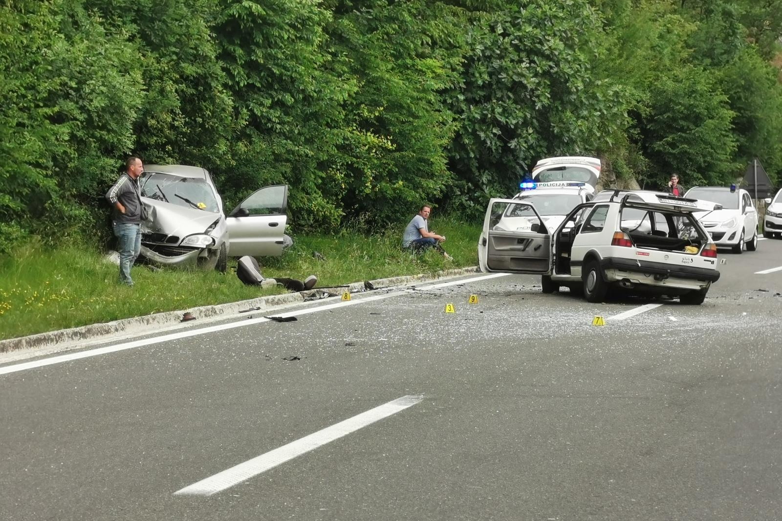 Rijeka: Tri vozila sudjelovala u prometnoj nesrećo na autocesti u blizini vijadukta Anđeli Rijeka: Tri vozila sudjelovala u prometnoj nesrećo na autocesti u blizini vijadukta Anđeli