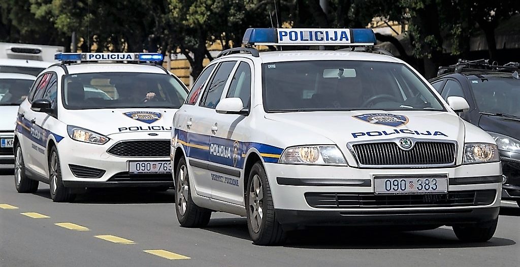 Policija-Protest-Vozači-Autobus-Prijevoznici-5-1024×683 Policija-Protest-Vozači-Autobus-Prijevoznici-5-1024×683