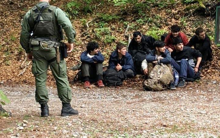 migranti facebook