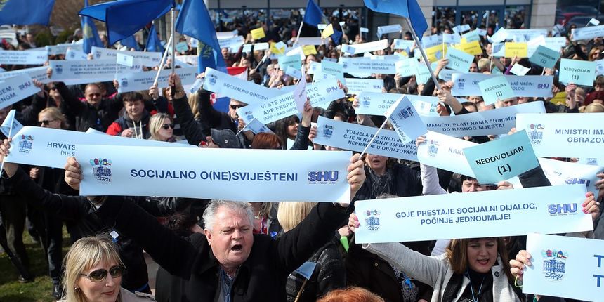prosvjed-sindikat-hrvatskih-ucitelja-ispred-ministarstva-znanosti-i-obrazovanja-pixsell goran stanzl