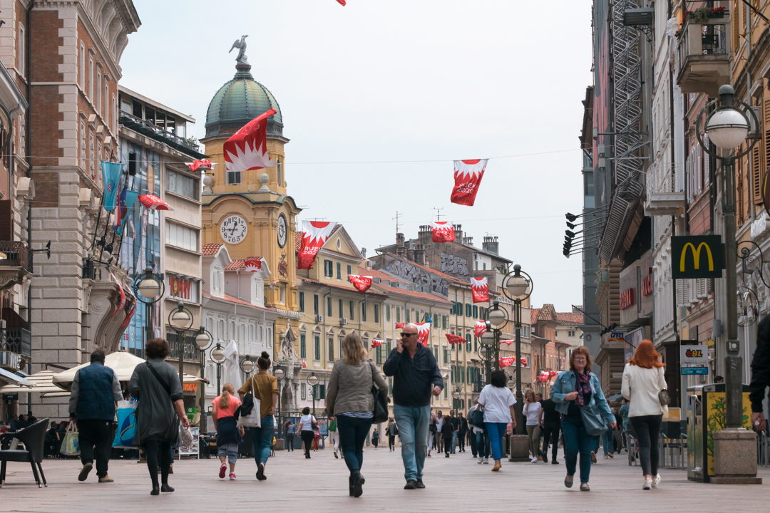 Šetaći Korzo Klik Đir-41 Šetaći Korzo Klik Đir-41
