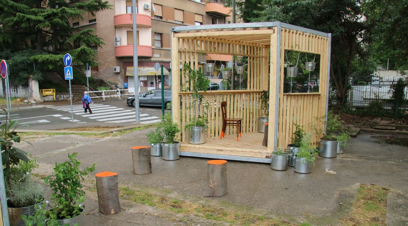 U-Ulici-Erazma-Barčića-postavljen-prvi-zeleni-paviljon-4