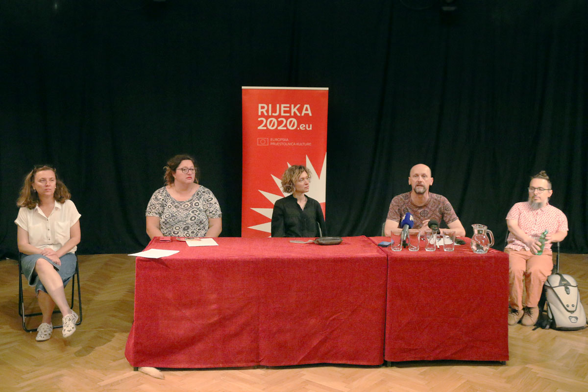 Najavljena-premijera-predstave-Rad-panike_press