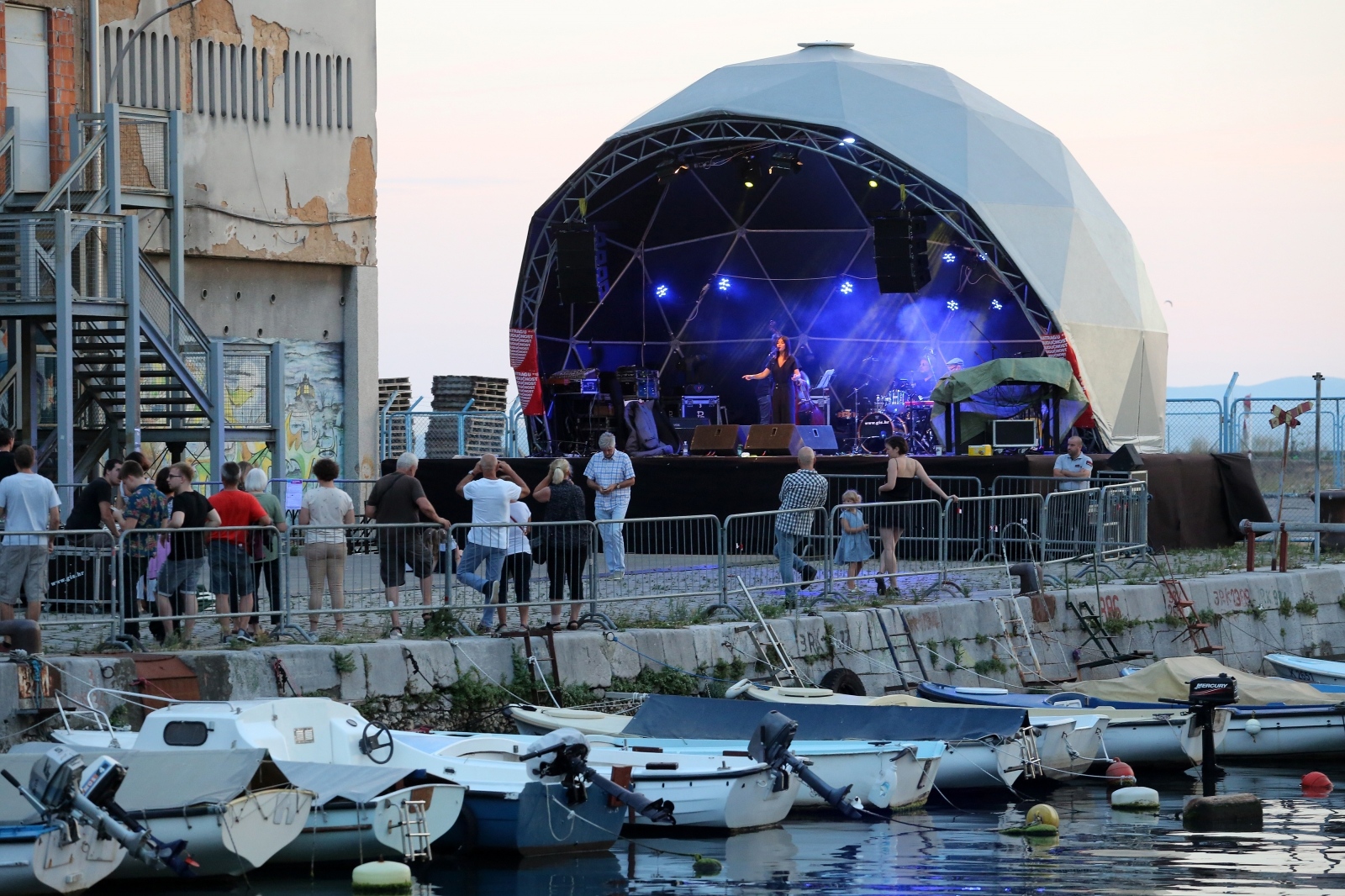 Rijeka: Održan open air koncert “Natrag u budućnost – Od klasične do moderne jazz avanture”