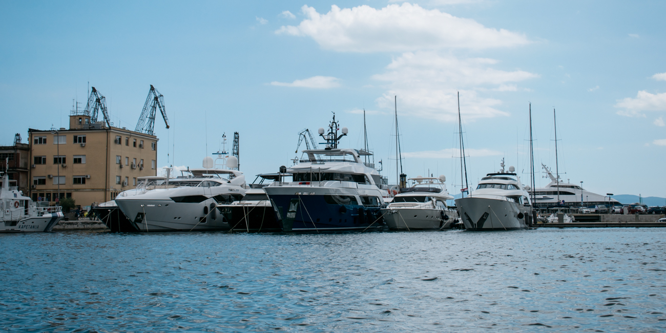 Riva Jahte Marina Brodovi Gat-8 Riva Jahte Marina Brodovi Gat-8