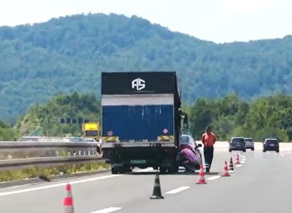 kamion migranti policija autocesta