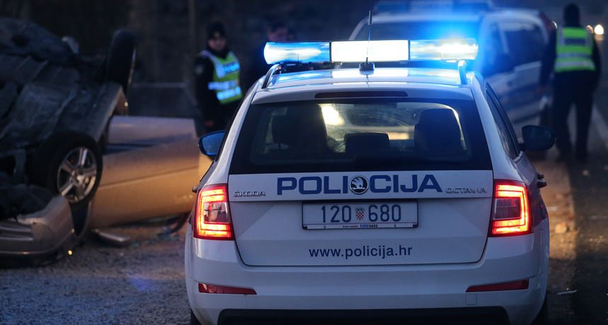 nesreća policija-ilustracija-ivo čagalj pixsell