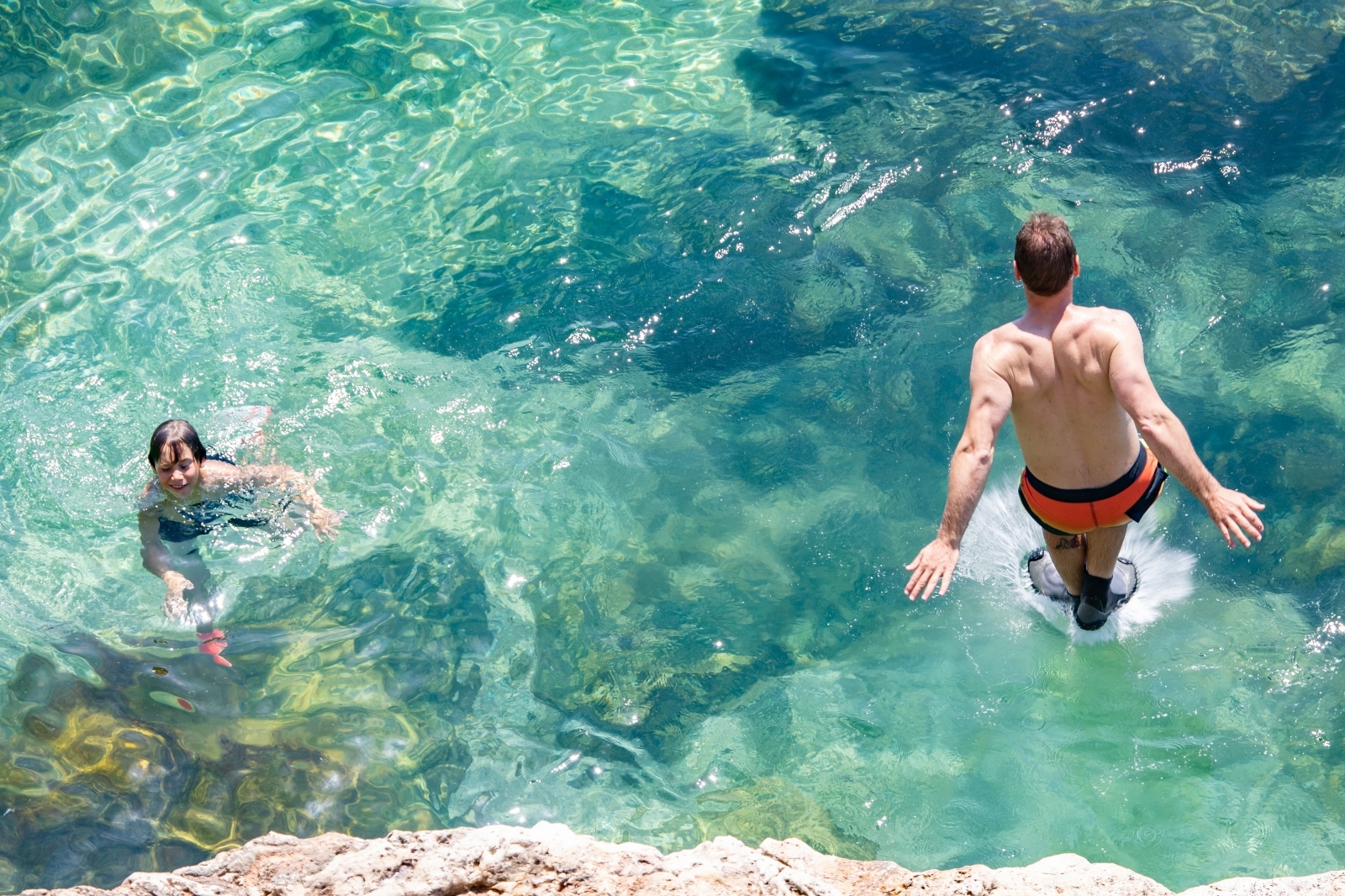 Najbolji način za osvježenje u Dubrovniku je kupanje u moru