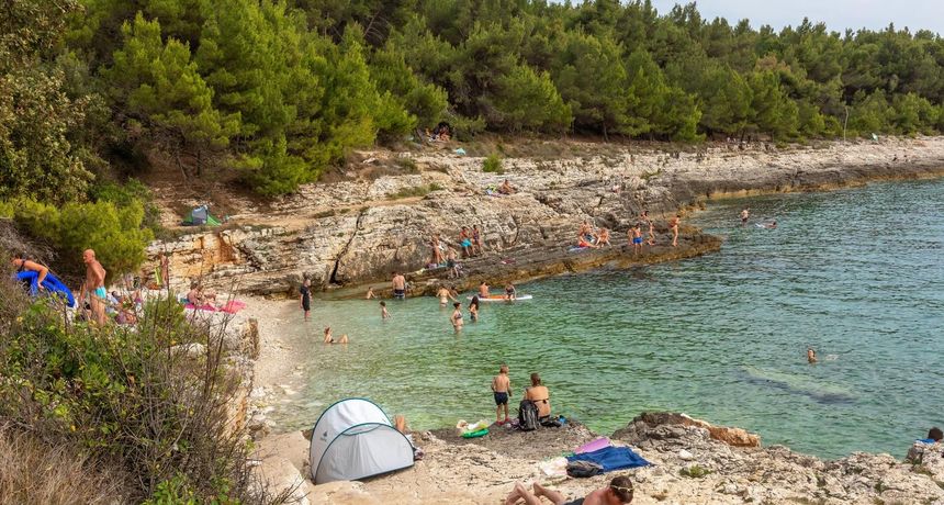 rt-kamenjak-pula-more-plaza-8e598f50c9efcd34759c7c0ab3ca1a77_view_article_new