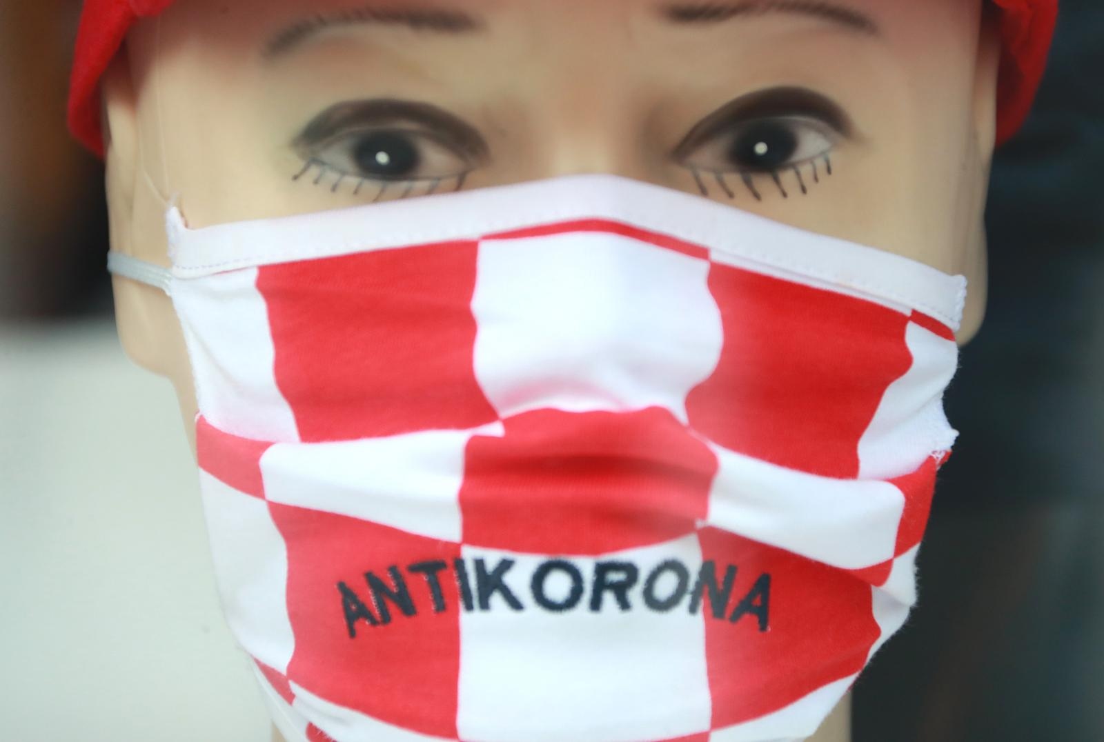Zagreb: Zaštitne maske različtih motiva