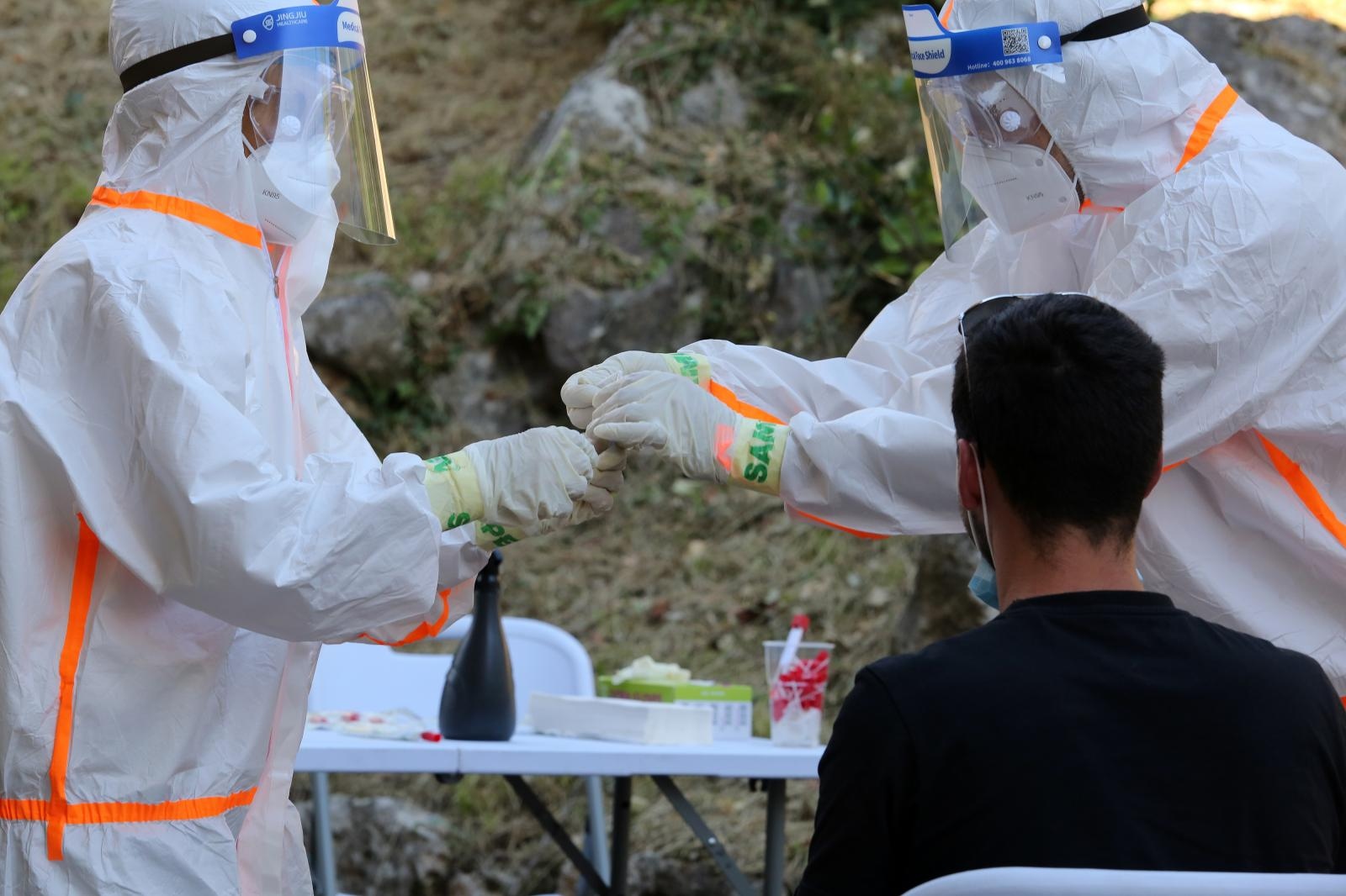 Opatija: Građani se mogu testirati na koronavirus u šatoru postavljenom kod Doma zdravlja Opatija: Građani se mogu testirati na koronavirus u šatoru postavljenom kod Doma zdravlja