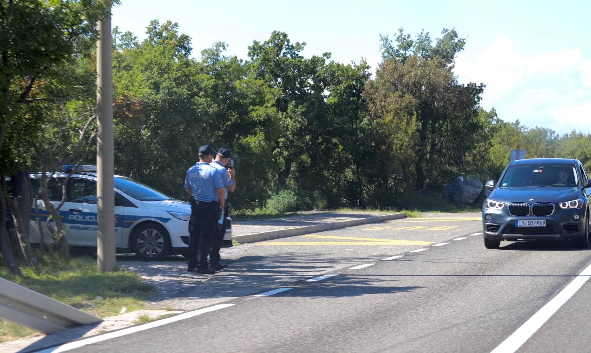 policija patrola stop radar promet 2