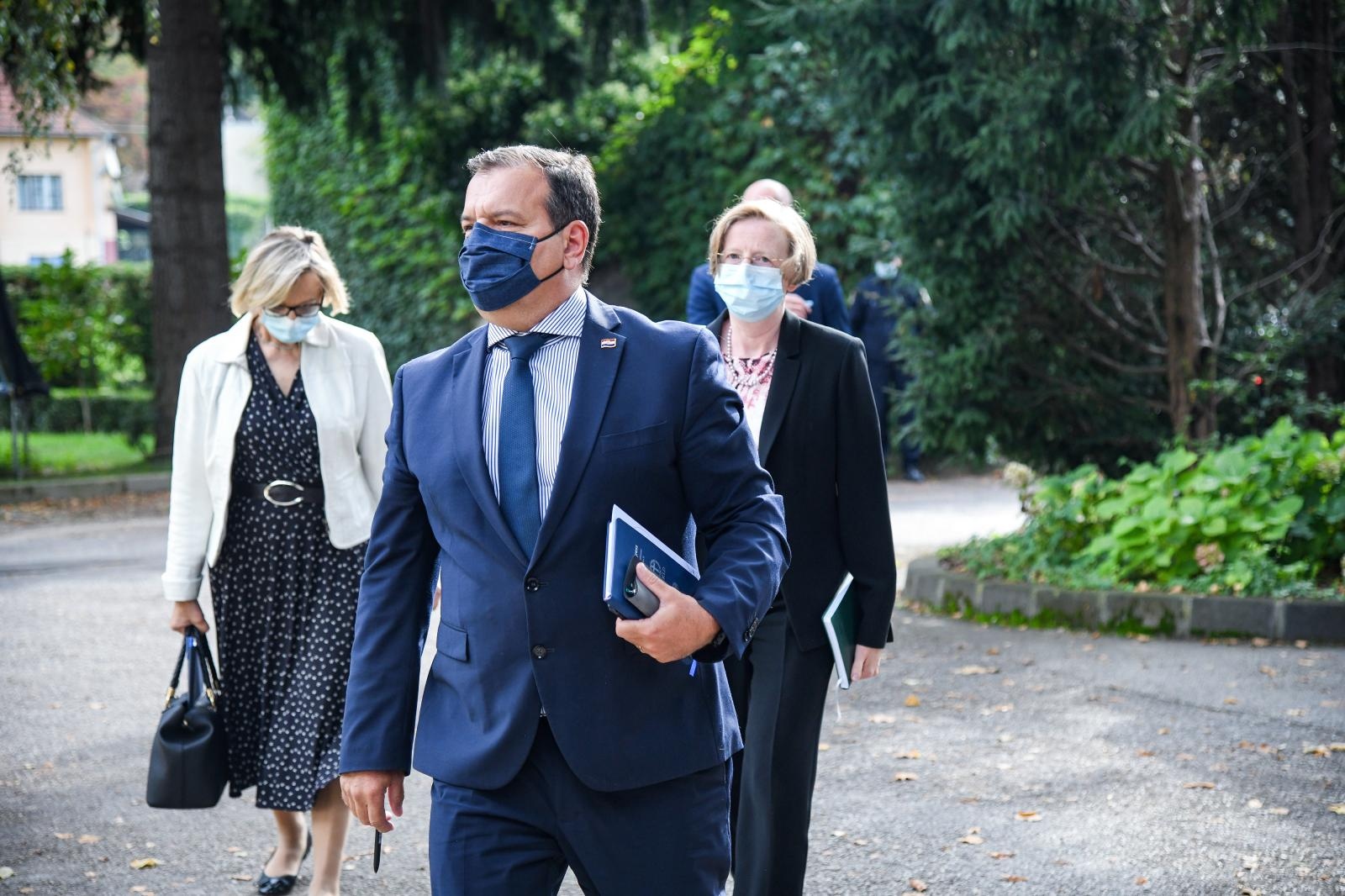 Zagreb: Sastanak Stožera civilne zaštite RH s predstavnicima glazbene industrije i ugostiteljstva Zagreb: Sastanak Stožera civilne zaštite RH s predstavnicima glazbene industrije i ugostiteljstva