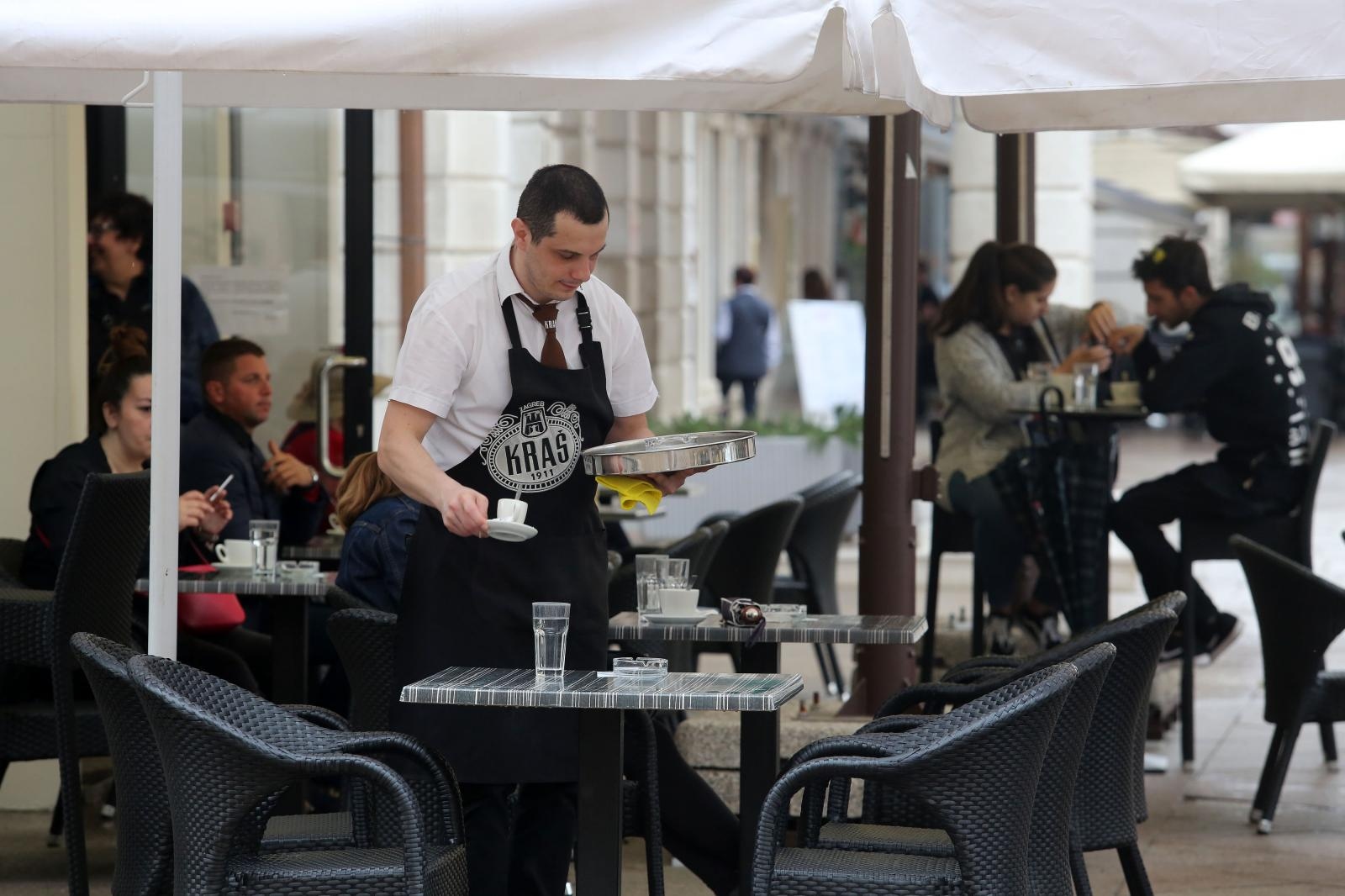 Rijeka: Ugostitelji počeli s radom