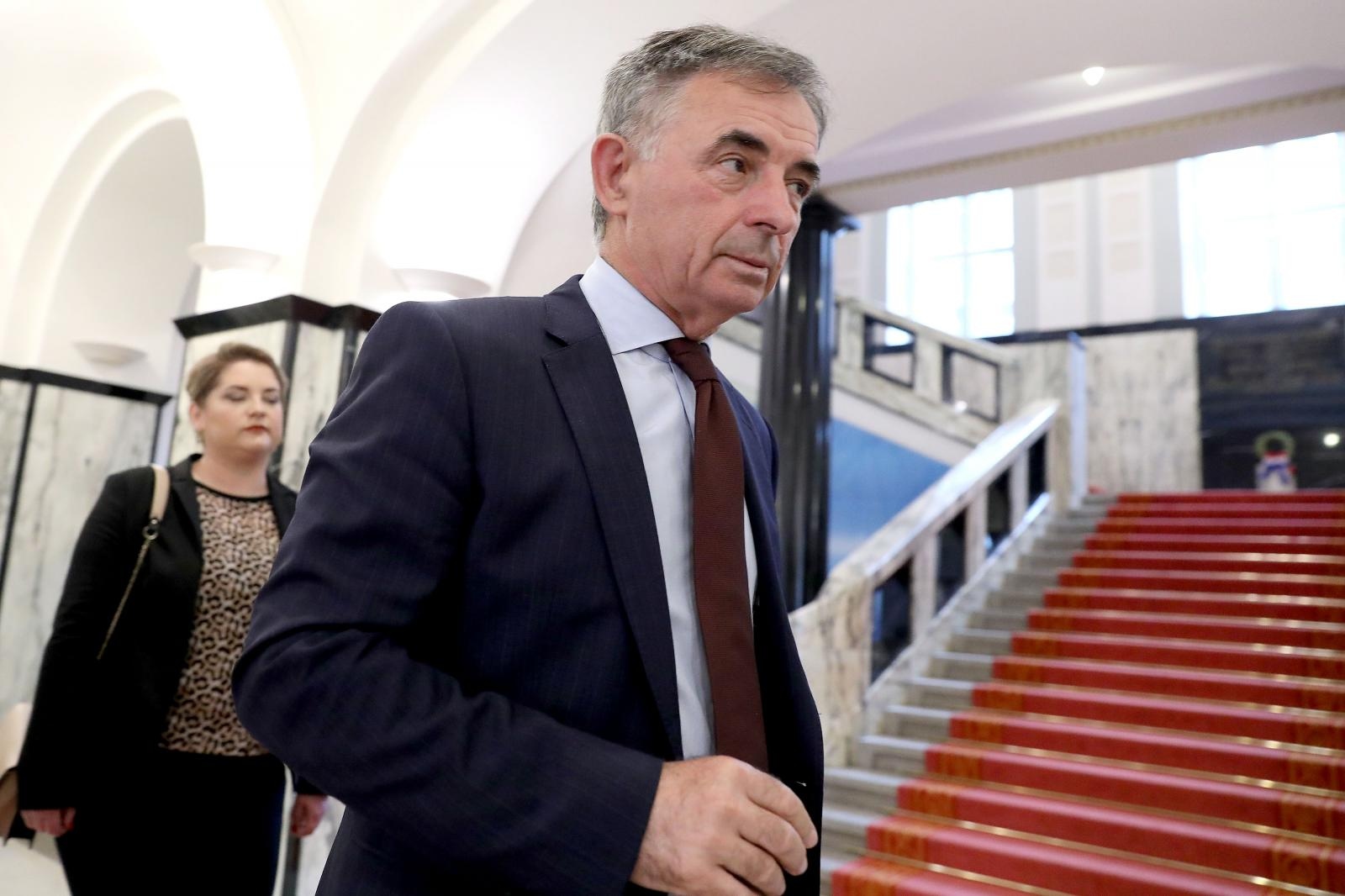 Zagreb: Čelnici SDSS-a dolaze predati liste za parlamentarne izbore