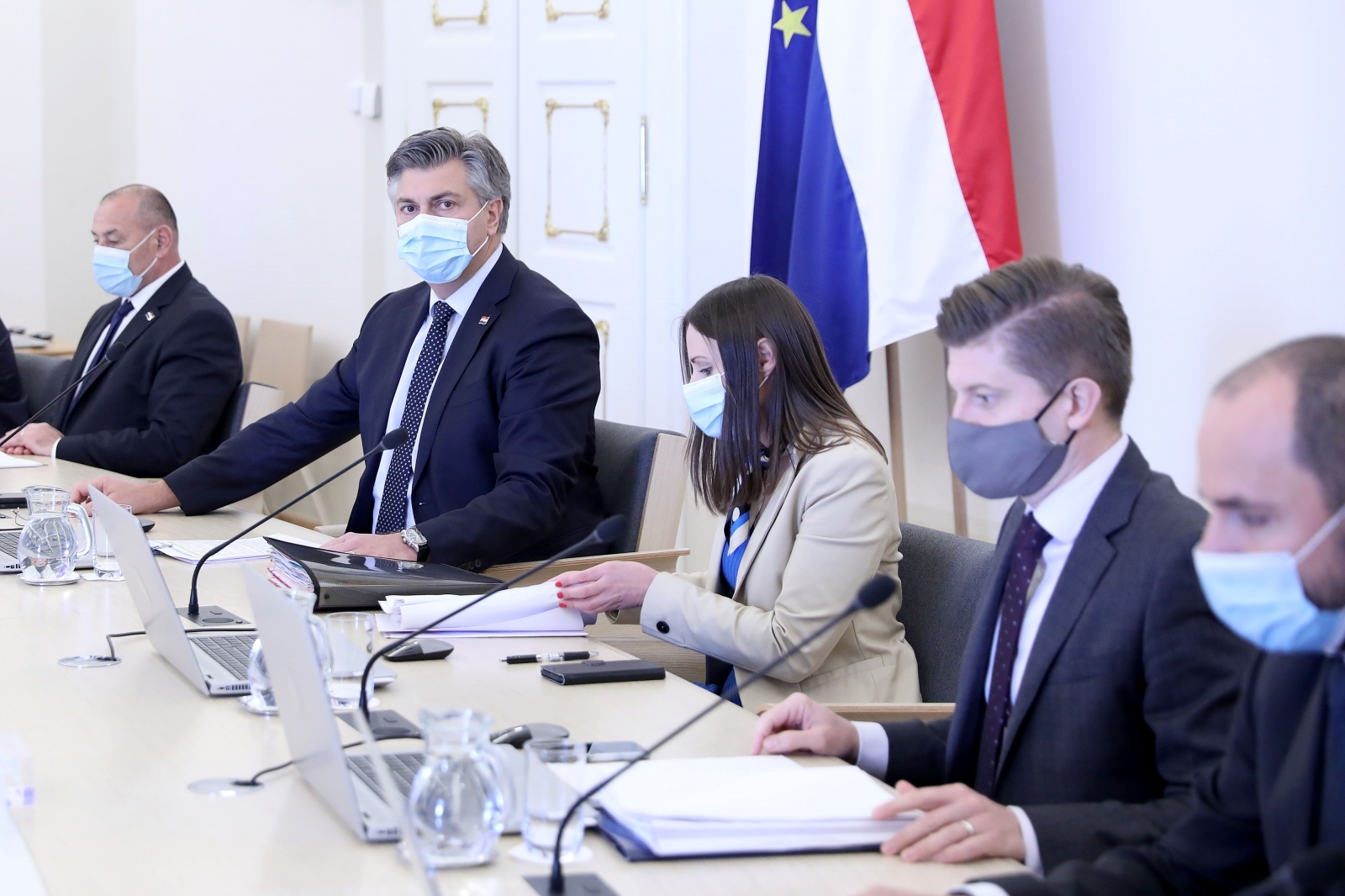 Zagreb: Vlada sjednicu započela o aktualnom stanju o koronavirusu u Hrvatskoj Zagreb: Vlada sjednicu započela o aktualnom stanju o koronavirusu u Hrvatskoj