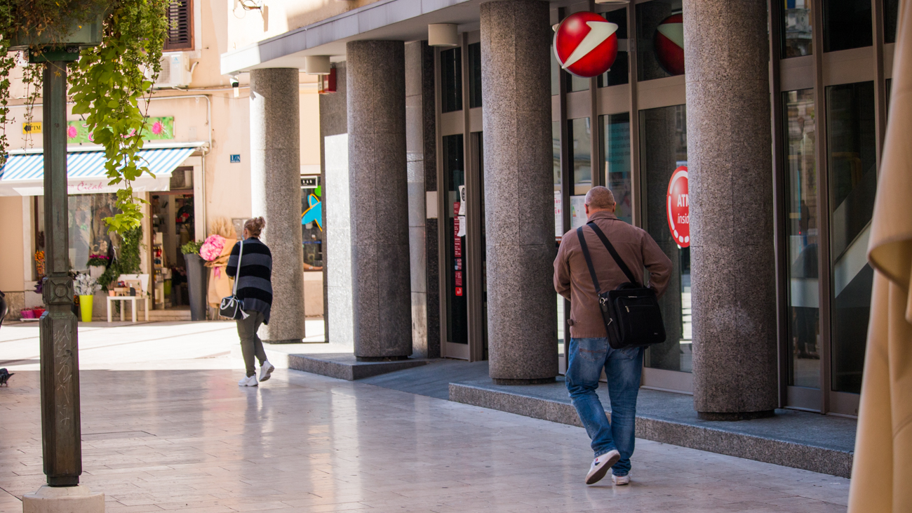 Zagrebačka banka-3