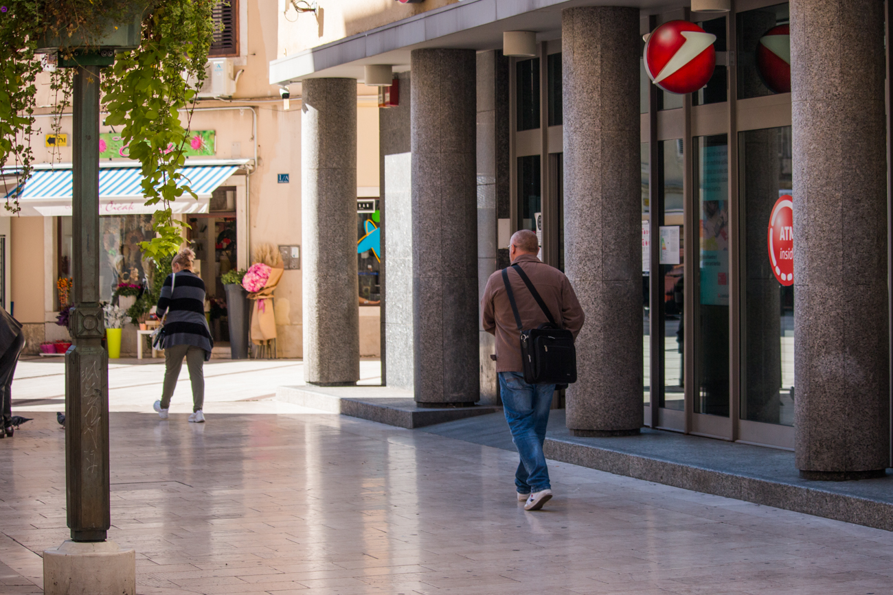 Zagrebačka banka-4