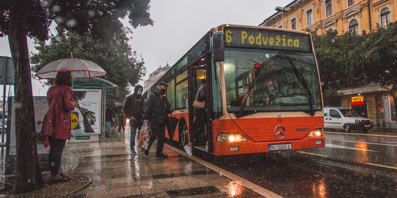 Autotrolej Autobus Kiša Riva Gradske Totali-1