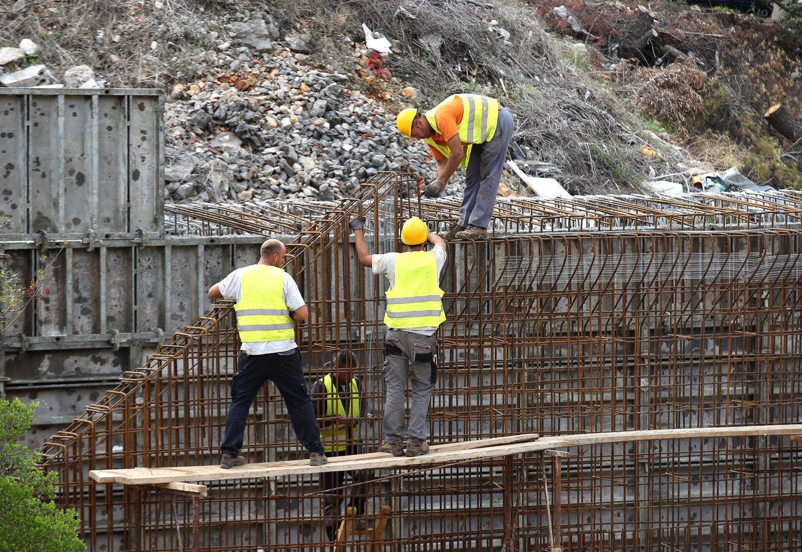 Radovi na projektu rekonstrukcije raskrižja državne ceste DC8 u Šibeniku – čvor Rokići