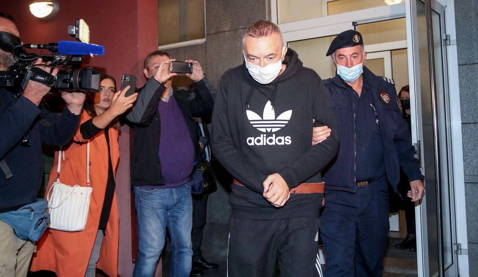 Zagreb: Policija dovela Dragana Kovačevića, bivšeg šefa Janafa na pretres nekretnine koju je koristio