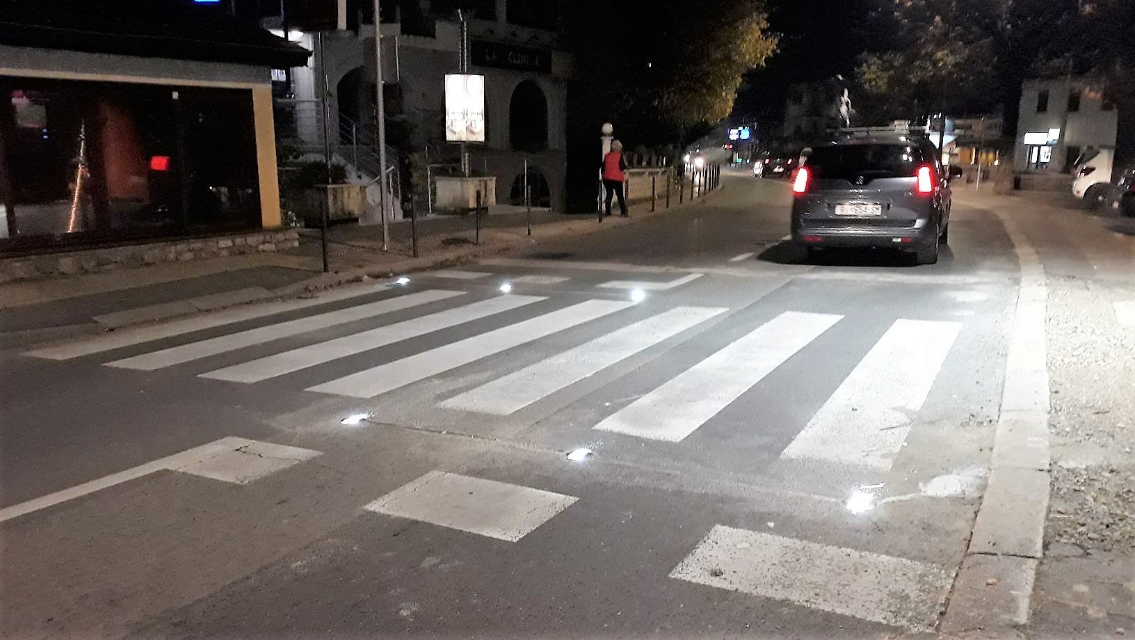 led treptači u centru Viškova