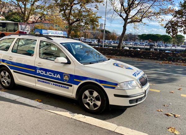 policija auto fiumara