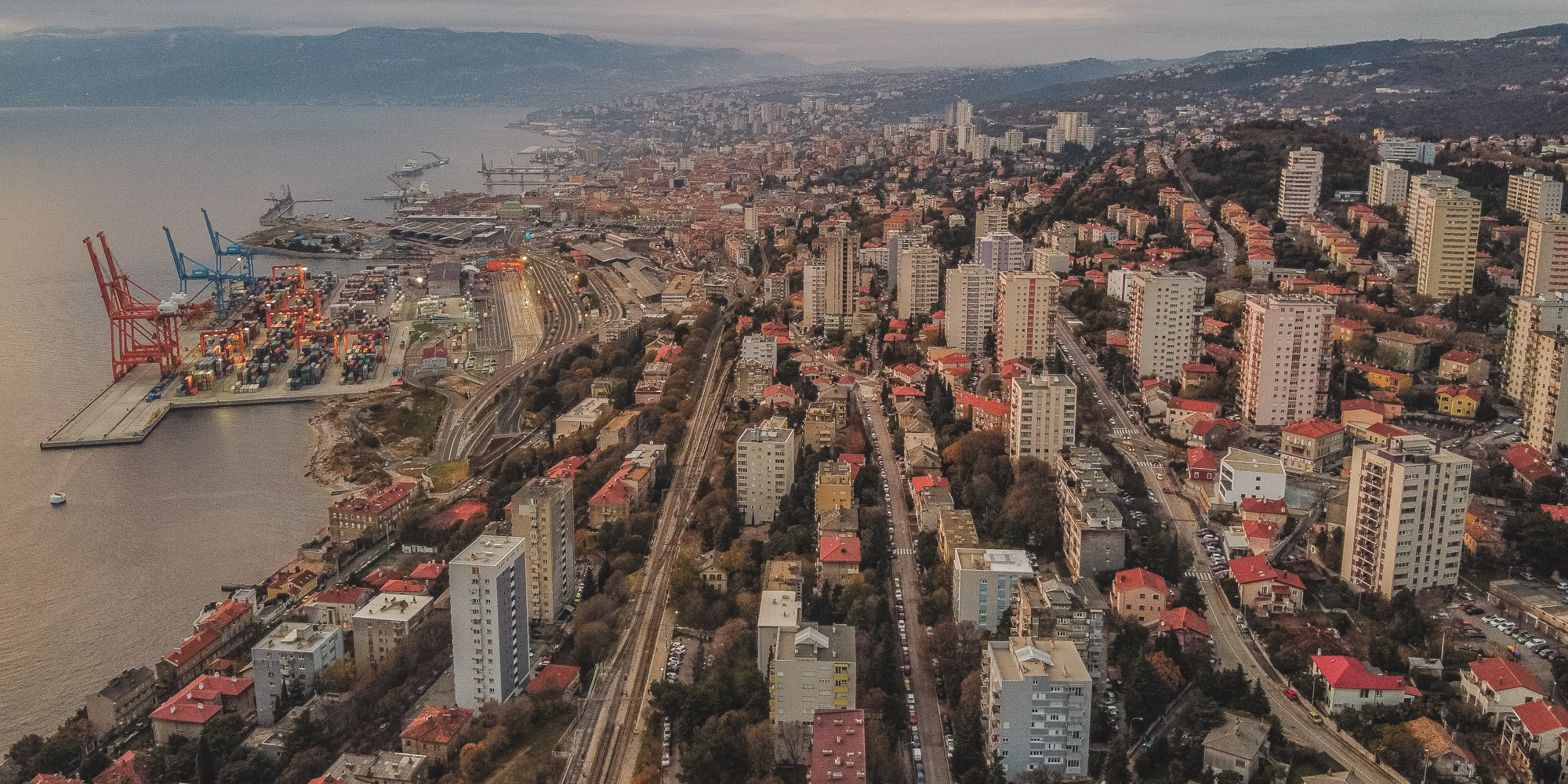 Pećine Terminal Rijeka Dron