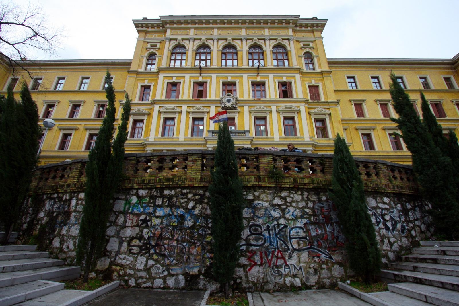 gimnazija