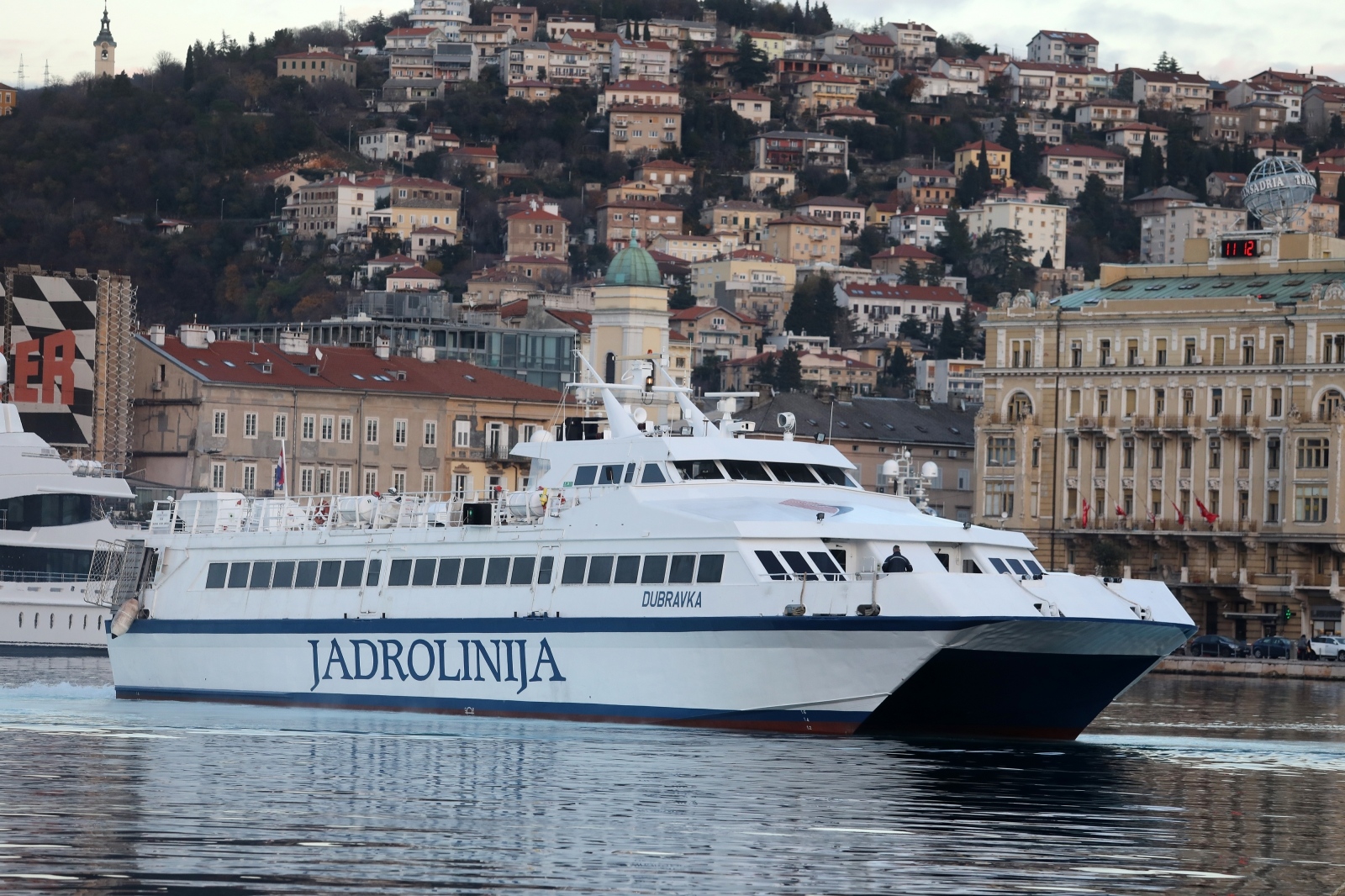 Katamaran Jadrolinije – Dubravka