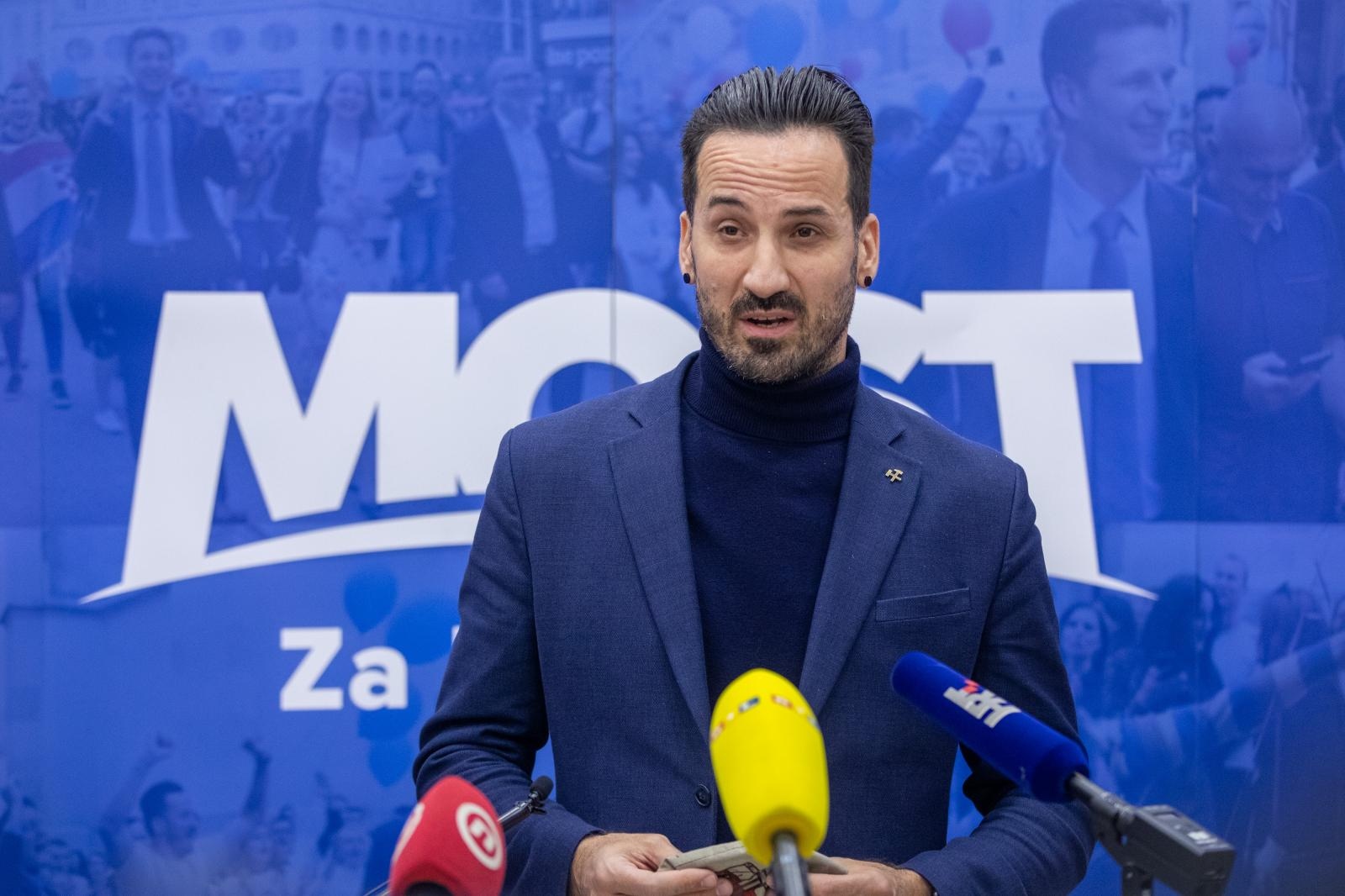 Zagreb: U prostorijama Mosta predstavljeno je vodstvo te stranke Zagreb: U prostorijama Mosta predstavljeno je vodstvo te stranke
