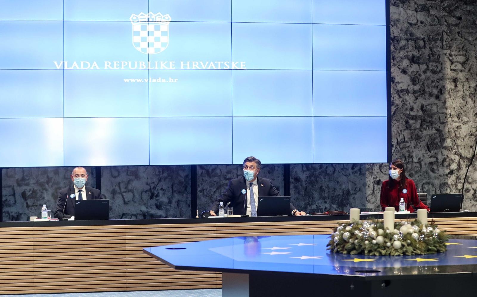 Zagreb: Na sjednici Vlade usvojen plan za cijepljenje građana protiv koronavirusa Zagreb: Na sjednici Vlade usvojen plan za cijepljenje građana protiv koronavirusa