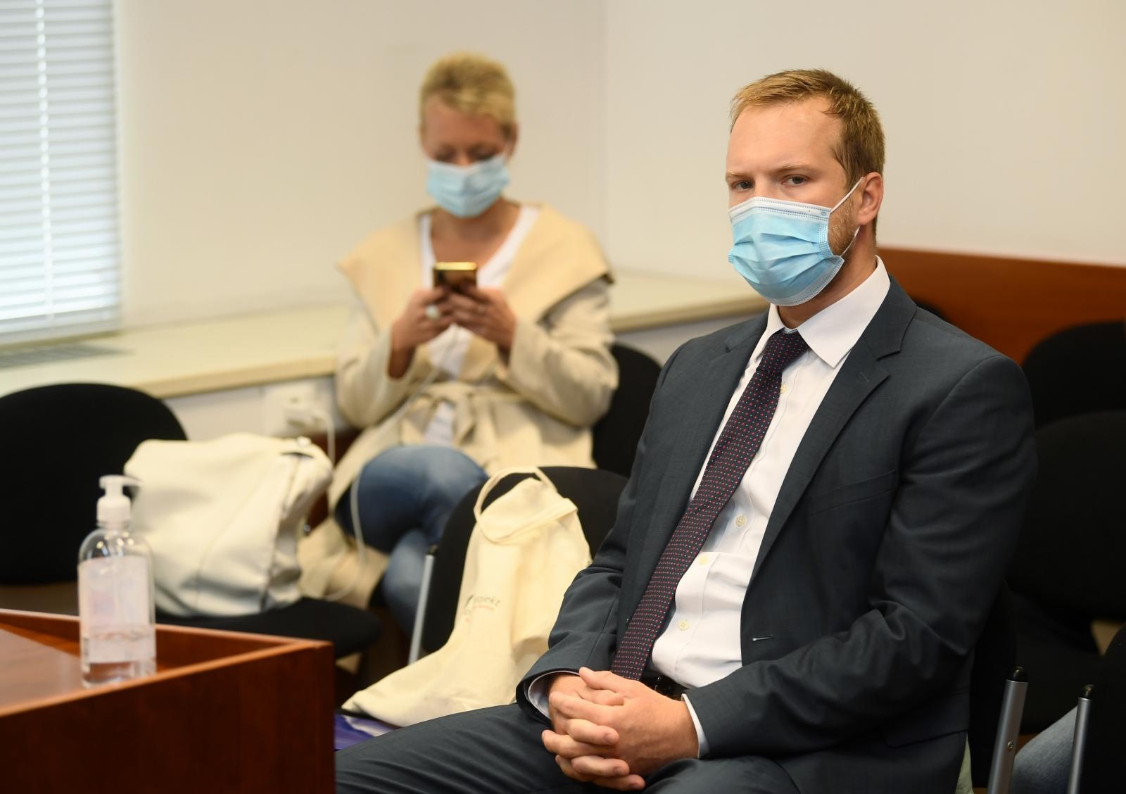 Zagreb: Nastavljeno suđenje Sandri Zeljko i Tomislavu Sauchi Zagreb: Nastavljeno suđenje Sandri Zeljko i Tomislavu Sauchi