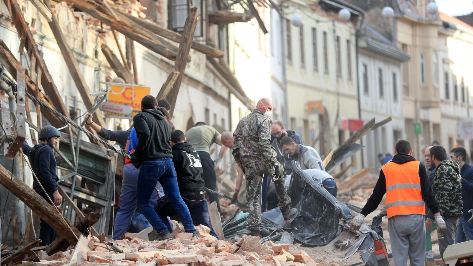 Posljedice razornog potresa u Petrinji i okolici Posljedice razornog potresa u Petrinji i okolici