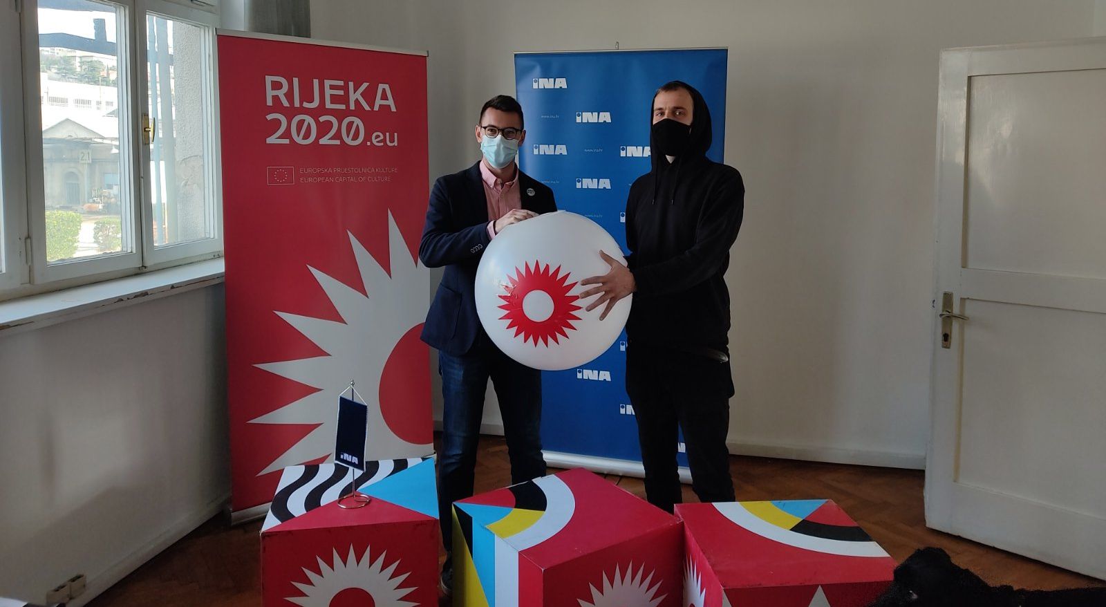 Sven Sušanj (Kastav) predao vremensku kapsulu Luki Rodeli (Susjedstvo Turnić-Mlaka)