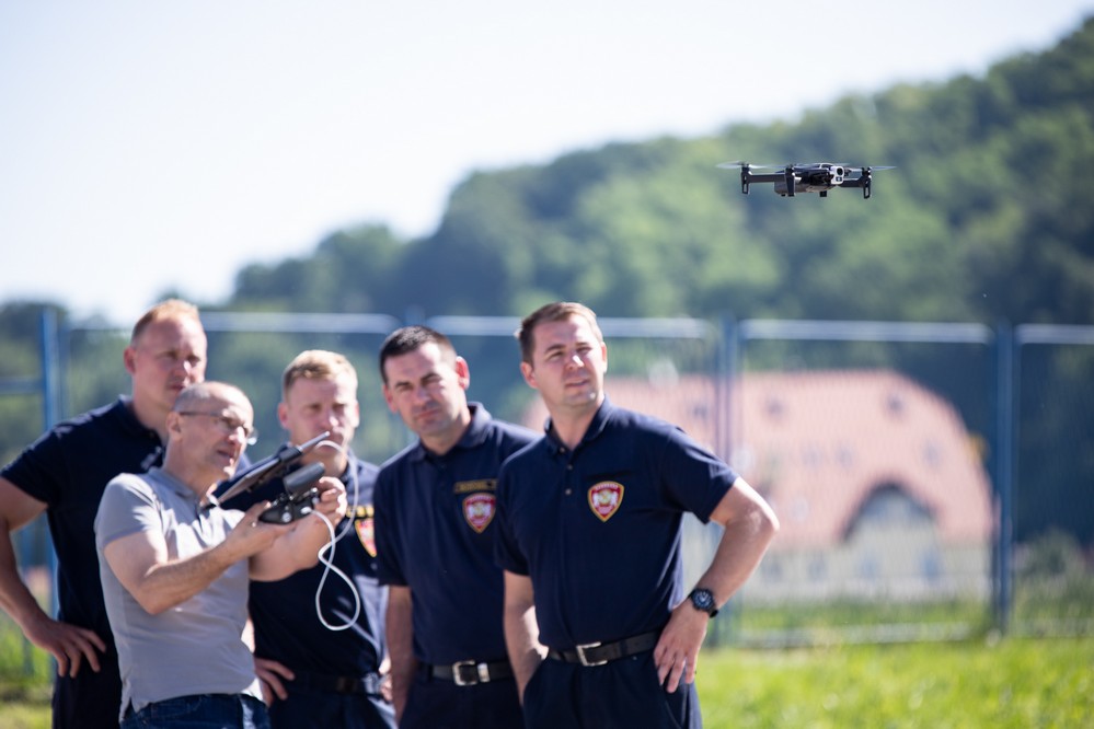 Svi dobitnici dronova imaju i prakticnu edukaciju koristenja drona Svi dobitnici dronova imaju i prakticnu edukaciju koristenja drona