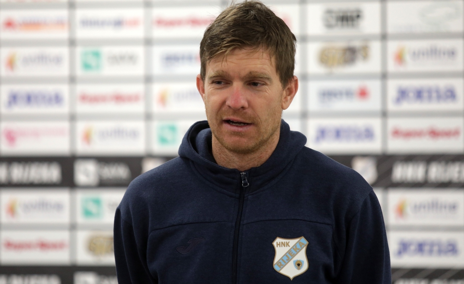 Rijeka: Simon Rožman na konferenciji o pripremana nogometaša NK Rijeka Rijeka: Simon Rožman na konferenciji o pripremana nogometaša NK Rijeka