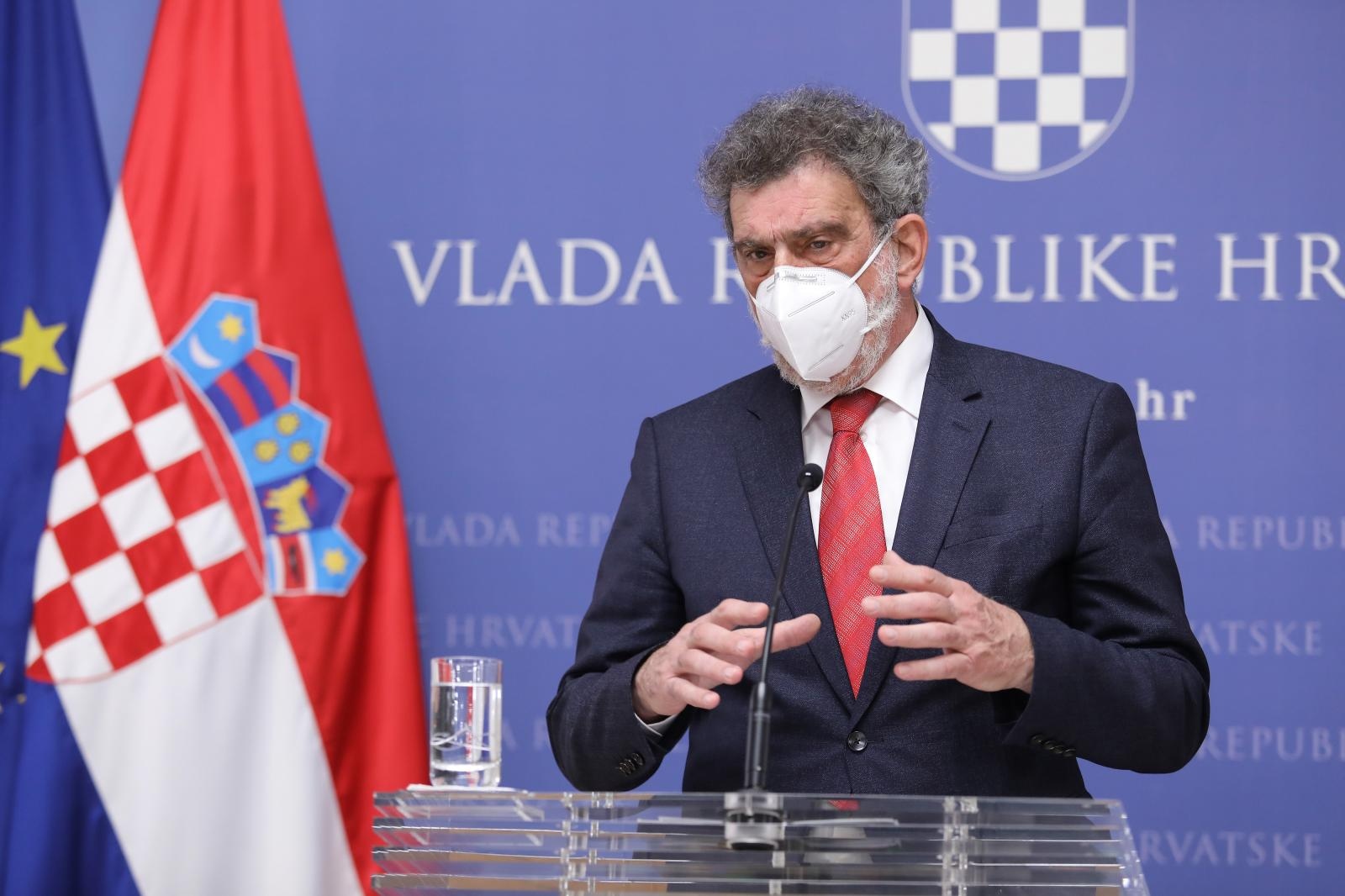 Zagreb: Beroš i Fuch potvrdili kako srednjoškolci prelaze na online nastavu