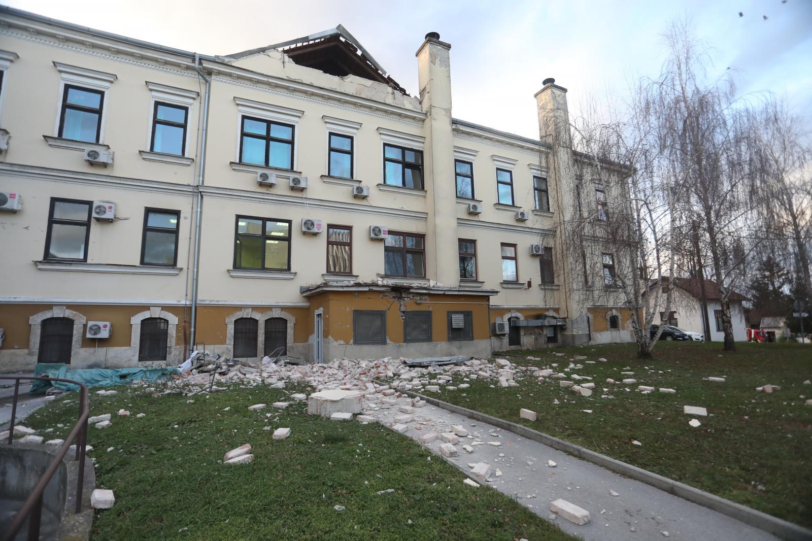 Posljedice razornog potresa u Sisku Posljedice razornog potresa u Sisku