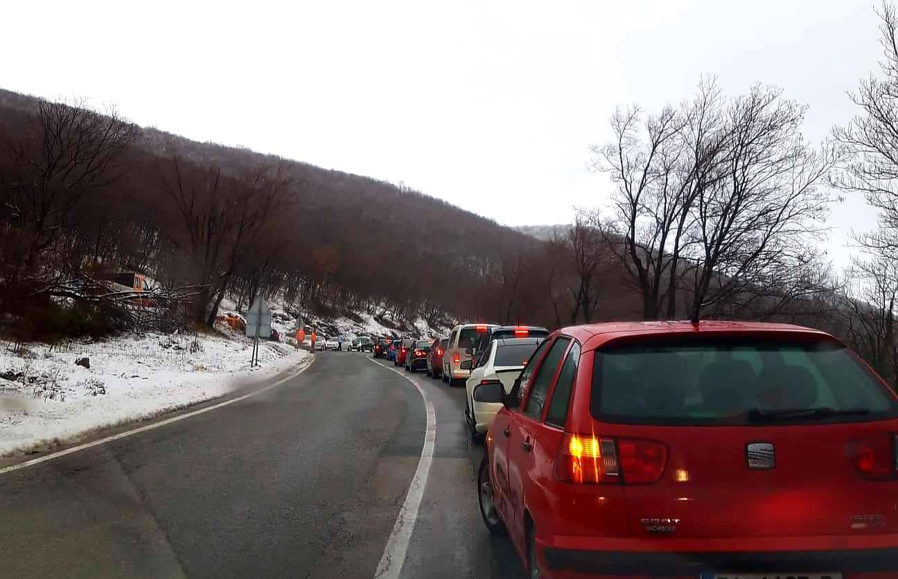 platak cesta gužva 060121 platak cesta gužva 060121