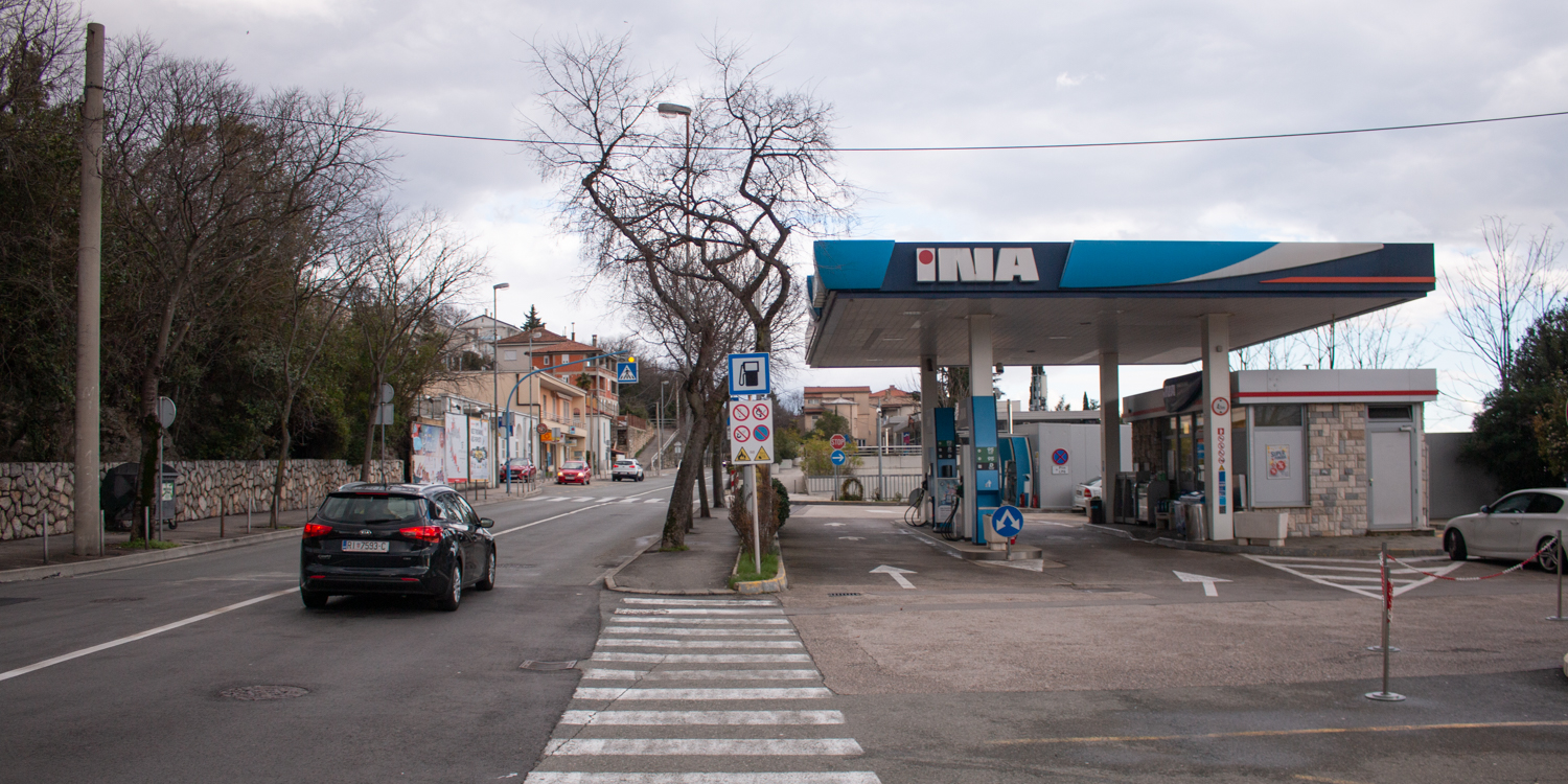 Gradske Totali Ina Benzinska Pumpa Kantrida -3