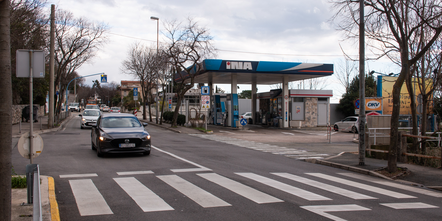 Gradske Totali Ina Benzinska Pumpa Kantrida -7